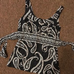 Black and white silk tank top with a tie
